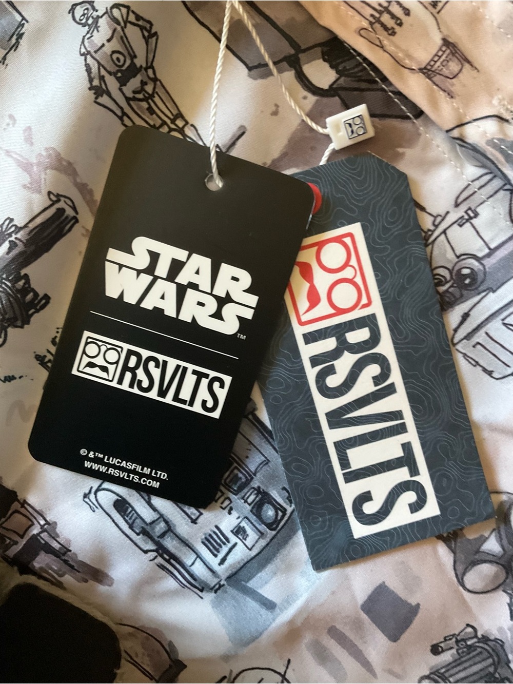 Star Wars Short-Sleeve Droid Print Shirt in White and Black NWT - Picture 7 of 13